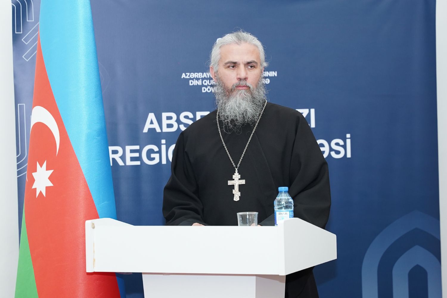 Sumqayıt prixodunun baş keşişi konfransda iştirak edib