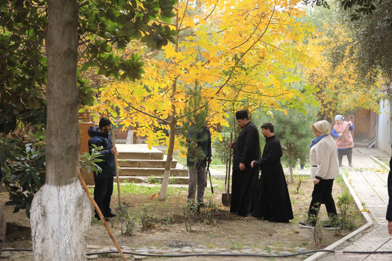 Bakı yeparxiyasının prixodları ekolojı aksiyada iştirak edib