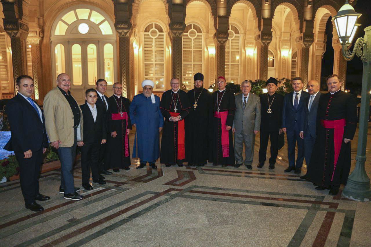 Qafqaz Müsəlmanlarının dini lideri Vatikanın dövlət katibinin şərəfinə ziyafət verib