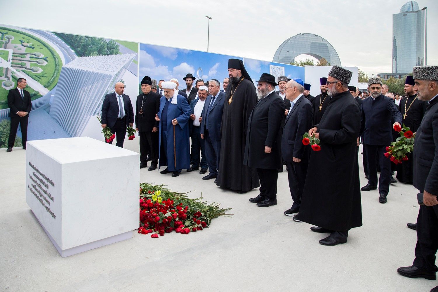 Dini liderlər Anım Günündə  Qələbə parkını ziyarət ediblər