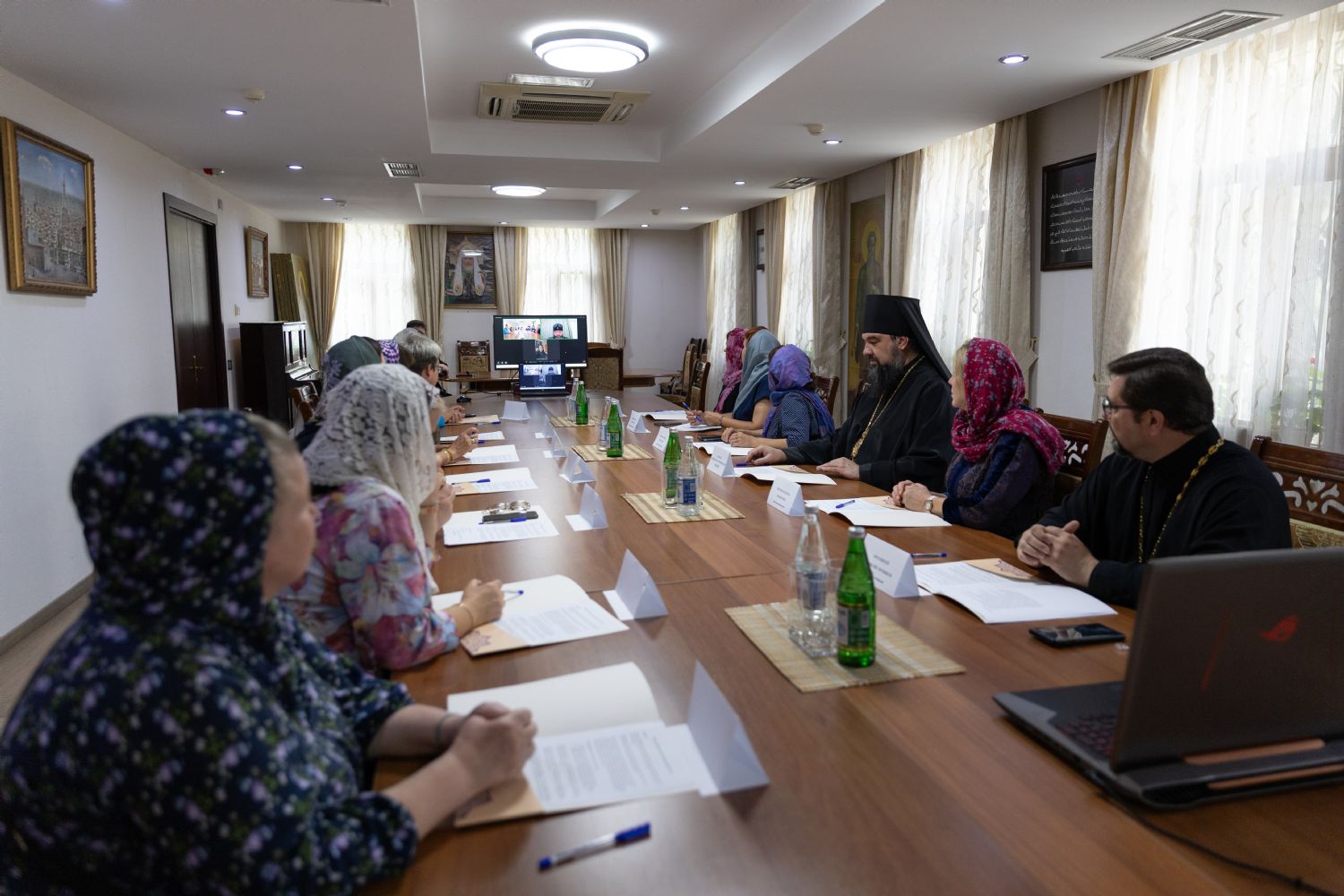 Bakıda “Azərbaycanda pravoslav zəvvarlığın inkişafı” mövzusunda dəyirmi masa keçirilib