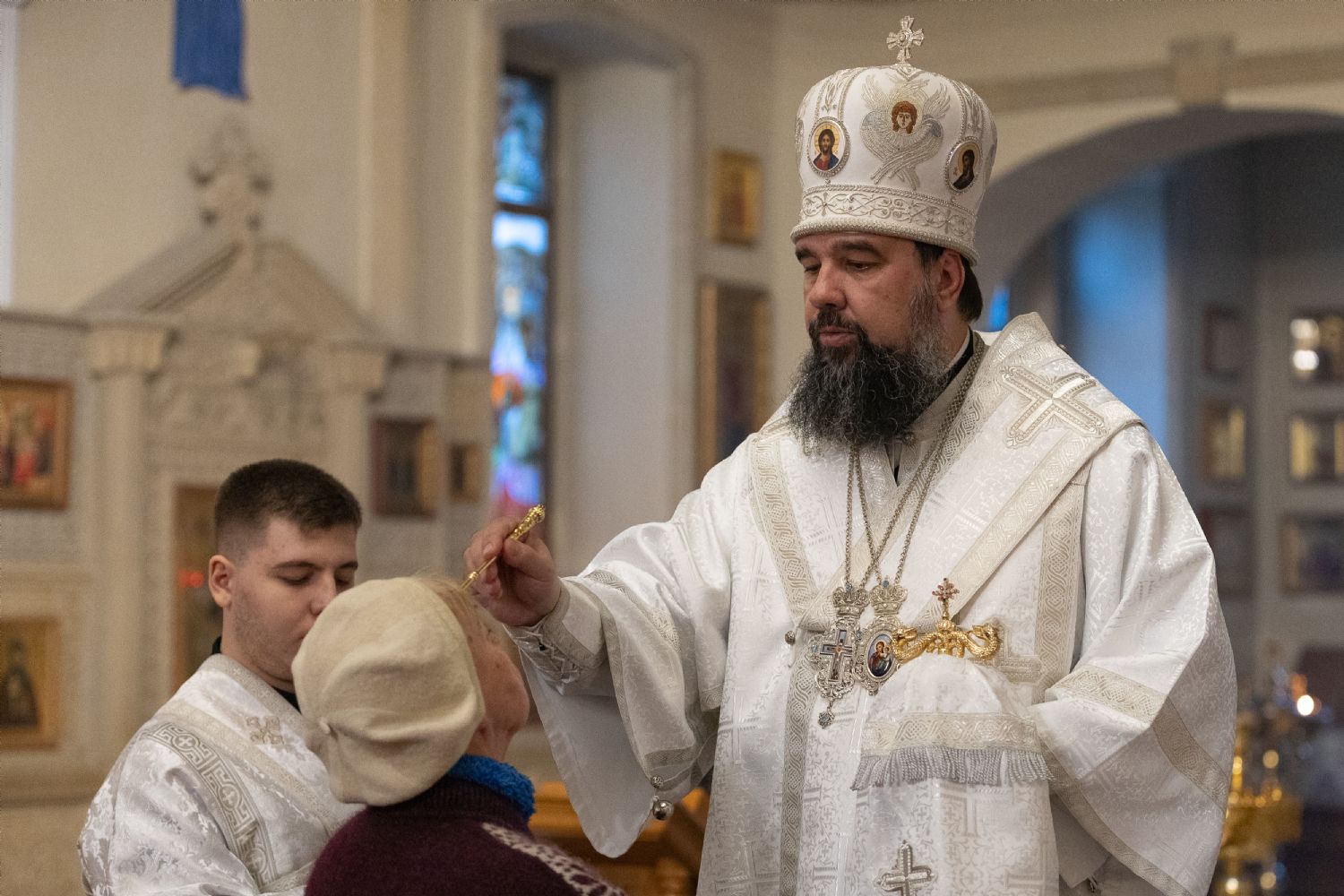 Allahın Ordularının Sərkərdəsi Müqəddəs Ali-Mələk Mikayıl bayramı ərəfəsində, yepiskop Aleksiy axşam ibadətini icra etdi