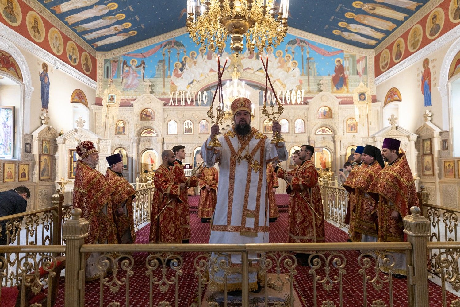 Samariyalı qadın günündə Bakı və Azərbaycan yepiskopu Aleksiy kafedral kilsəsində İlahi Liturgiya keçirib