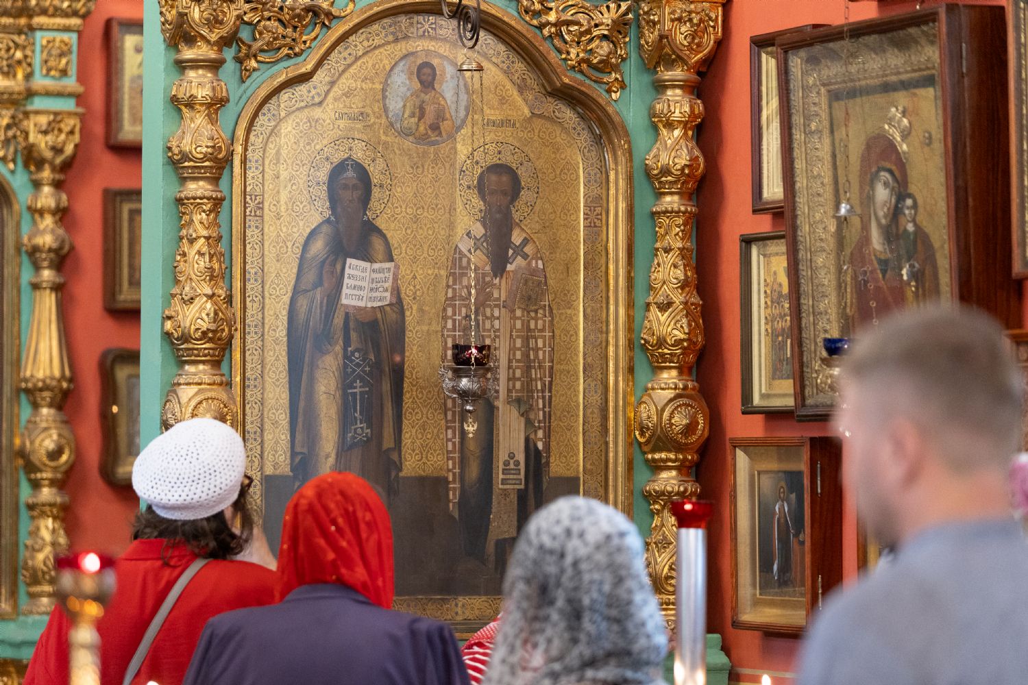 24 May - Slavyanların maarifçiləri Müqəddəs Kirill və Mefodinin anım günü