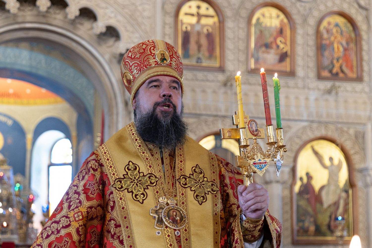 Arxiyerey kafedral kilsəsində İlahi Liturgiya keçirib