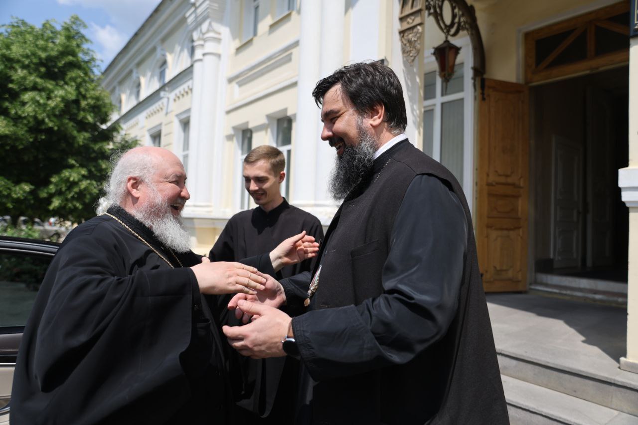Yepiskop Aleksiy və mitropolit Kirill yeparxiyalararası əməkdaşlıq məsələlərini müzakirə ediblər
