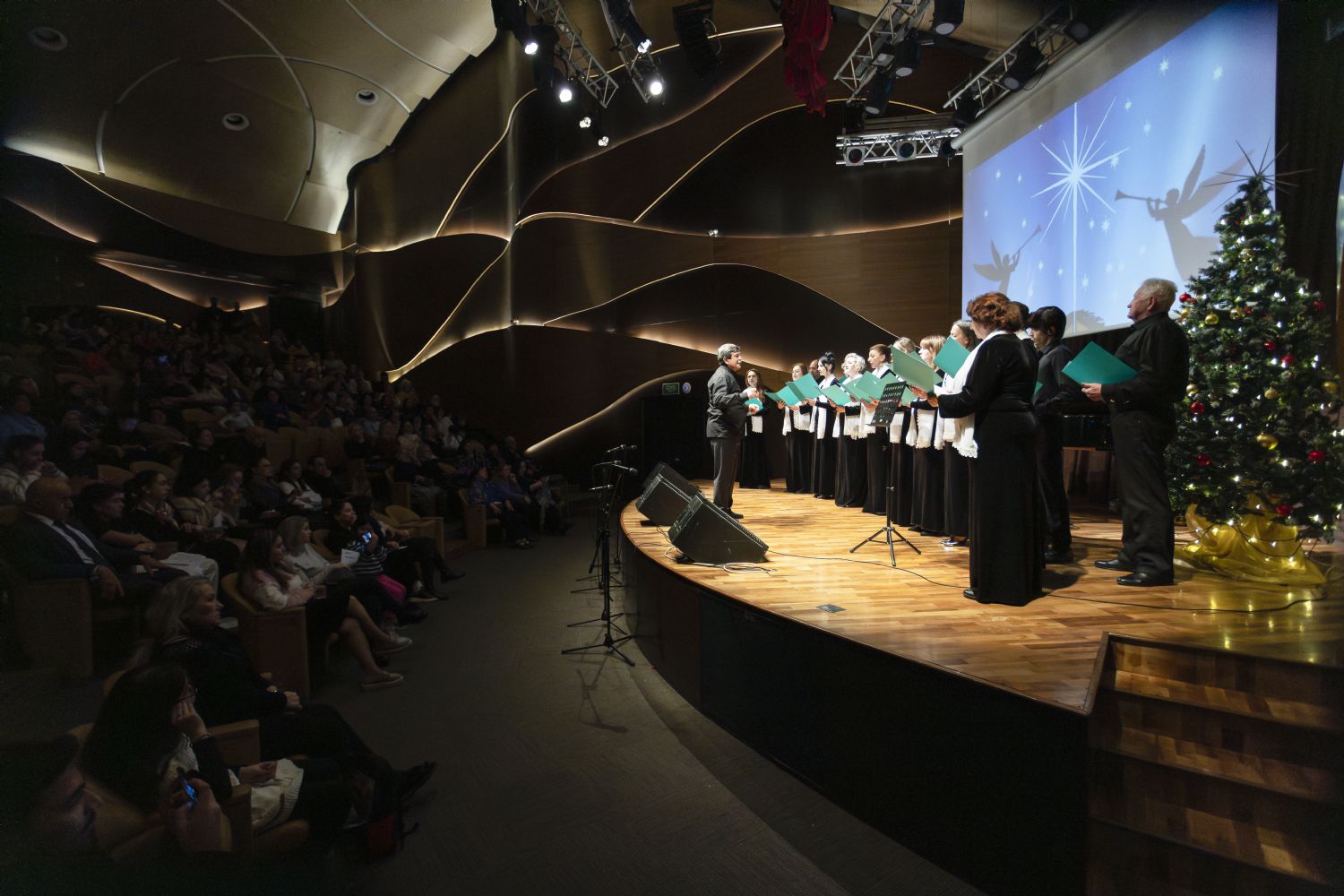 Bakı Beynəlxalq Muğam Mərkəzində Milad konserti keçirilib