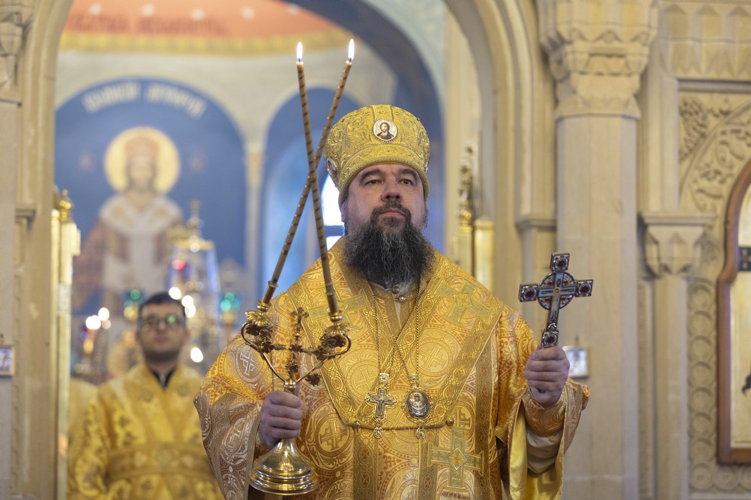 Yepiskop Aleksiy kafedral kilsədə İlahi Liturgiya keçirib 12 fevral tarixində Kilsə Ümumdünya