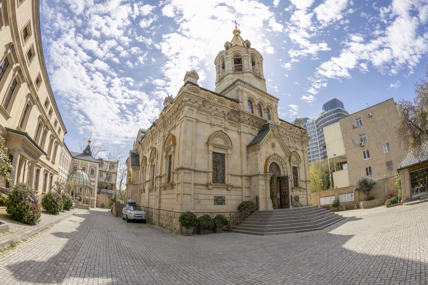 Həvari Tomanın Rəbb günündə yepiskop Aleksiy kafedral kilsəsində İlahi Liturgiya keçirib