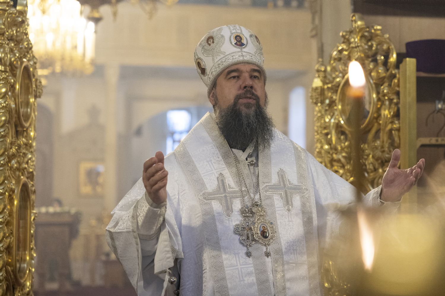 Lazar şənbəsi günü yepiskop Aleksiy kafedral kilsəsində İlahi Liturgiyaya başçılıq edib